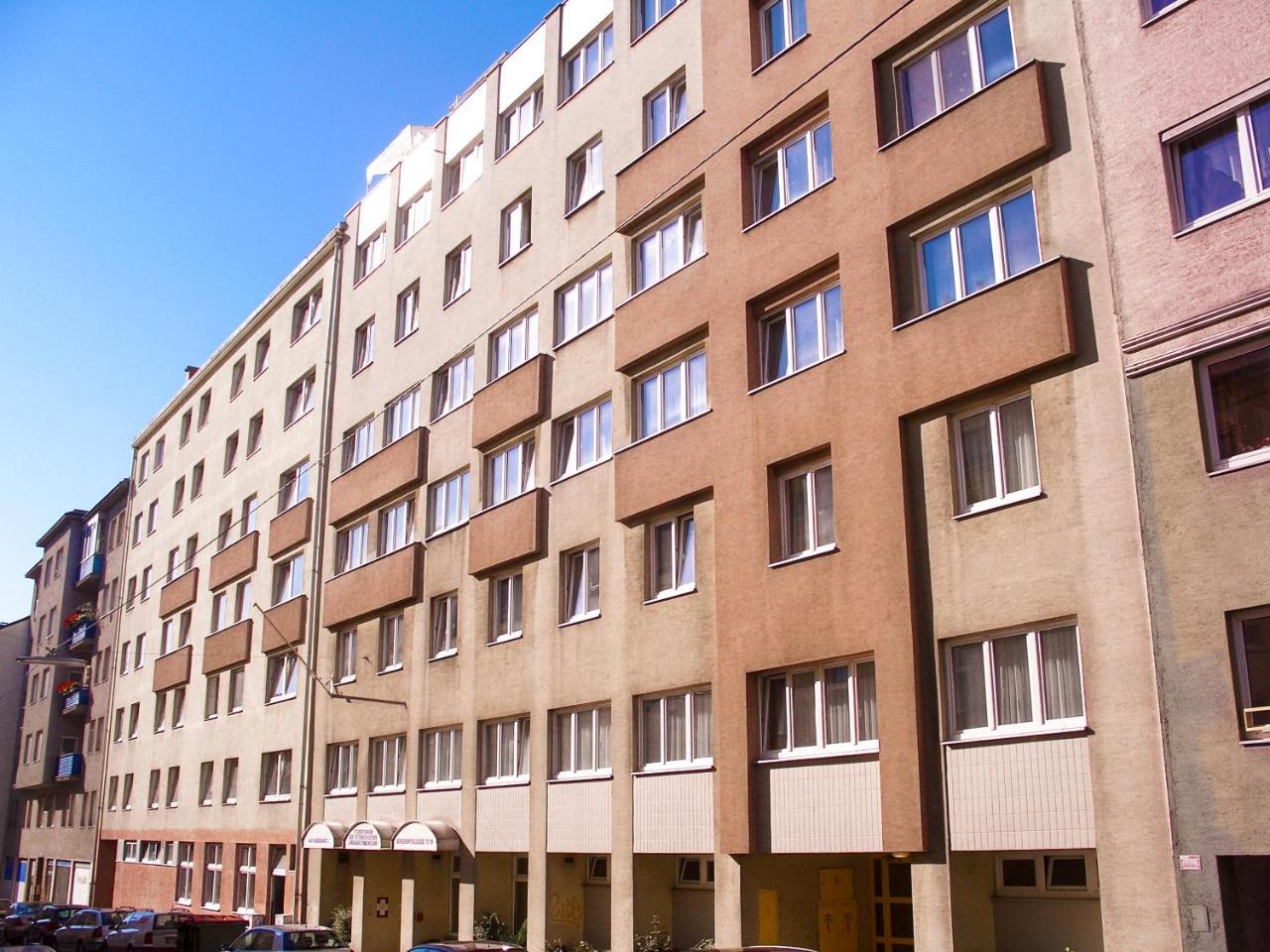 Mynext - Westbahnhof One Hostal *