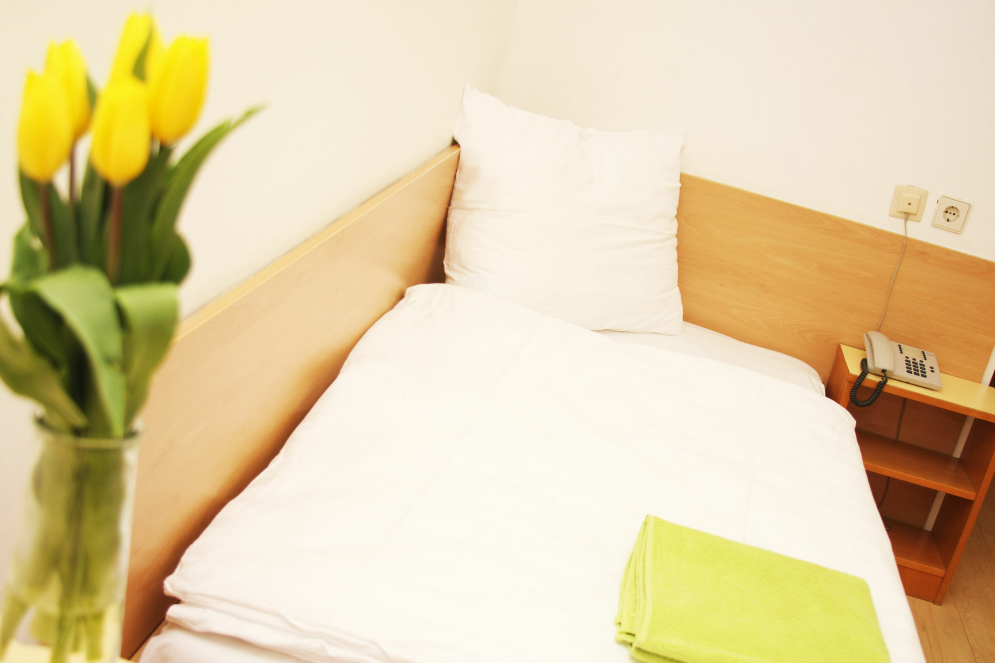 Mynext - Westbahnhof One Hostal