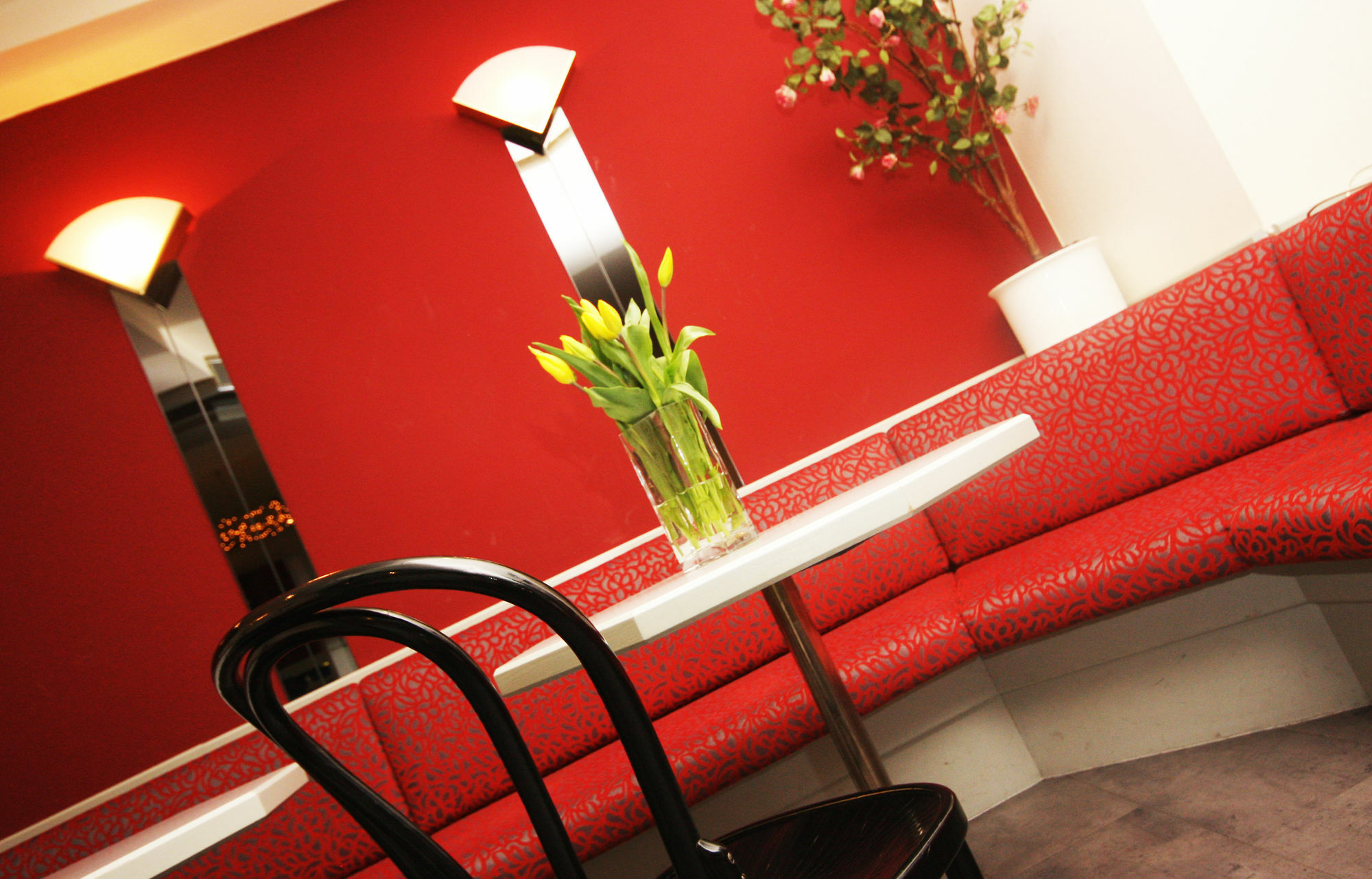 Mynext - Westbahnhof One Hostal Viena
